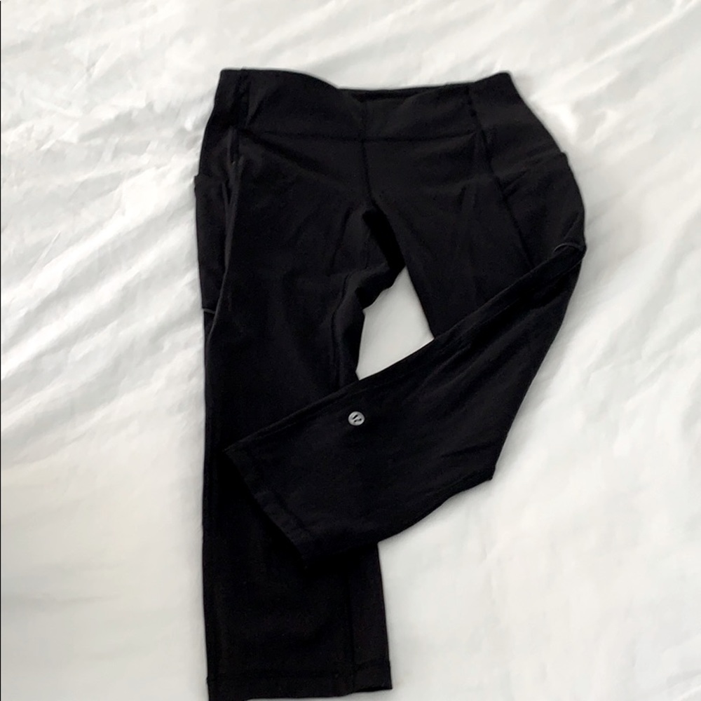 Lululemon black Capri pants